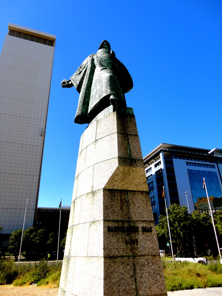 Statues, Sculptures and Art on Cape Town Streets – Walk the Streets of
